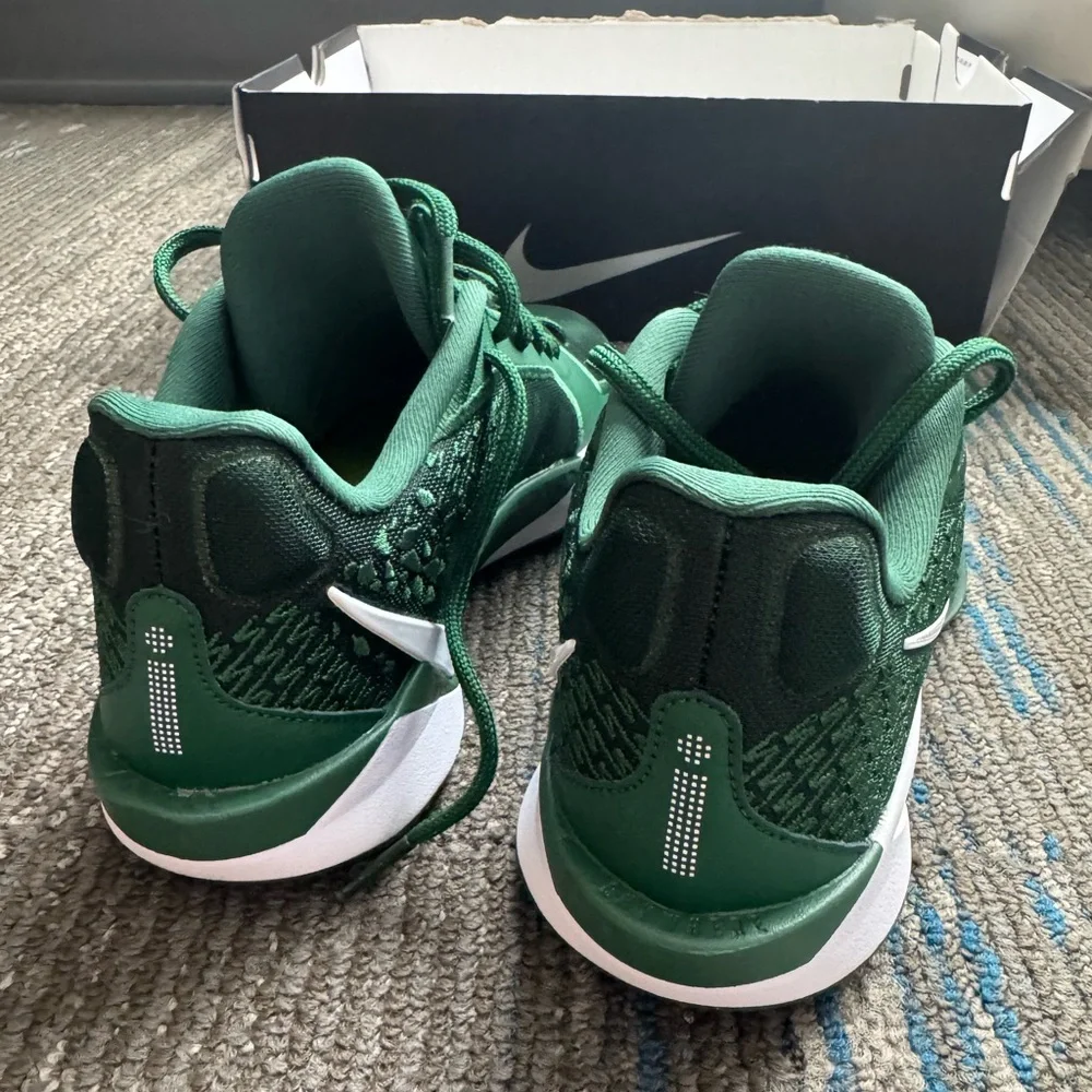 Nike Sabrina 2 NWT - Picture 5 of 5